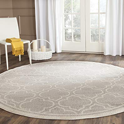 Safavieh Amherst Collection AMT412B Light Grey and Ivory Indoor/Outdoor Round Area Rug (7' Diameter)